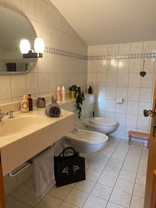 Neues Ruhiges Apartment, Bergblick, Stellplatz Бишофсвизен Экстерьер фото